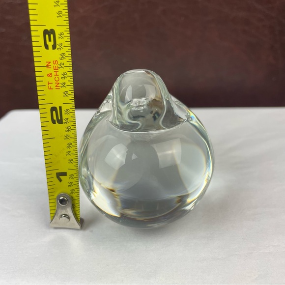 Art Glass Bird Chick Peep Shaped Paperweight - Picture 8 of 9